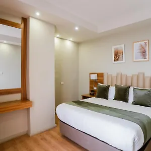 4* Hotel Monarch